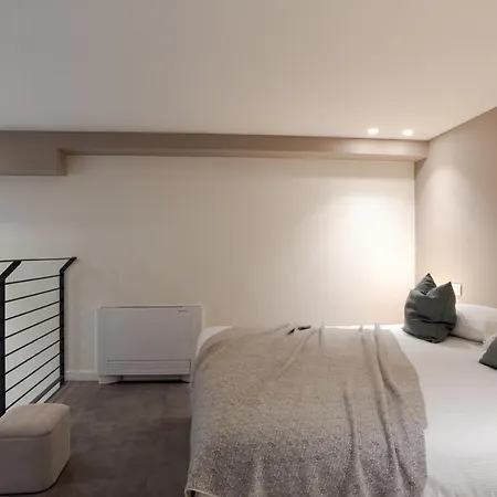 Della Corte - By Myhomeincomo *