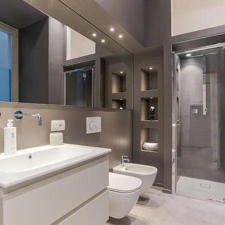 Della Corte - By Myhomeincomo Apartment Como