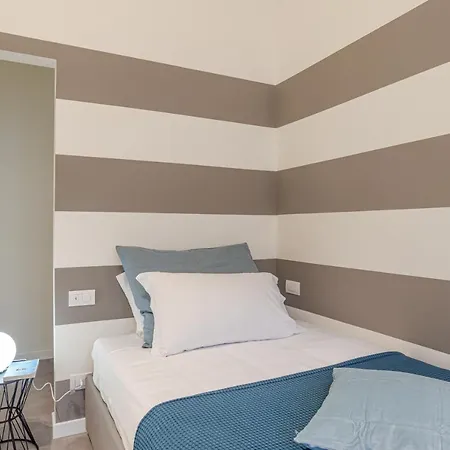 Della Corte - By Myhomeincomo * Como